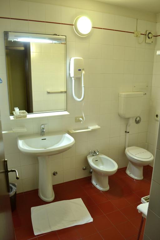 Hotel Ezzelino San Zenone Extérieur photo