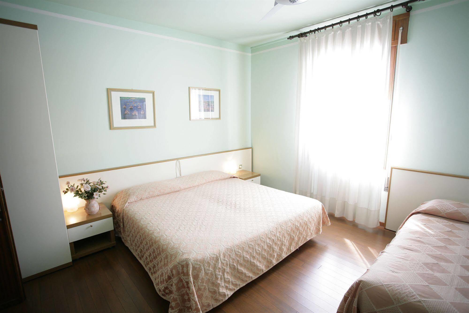Hotel Ezzelino San Zenone Extérieur photo